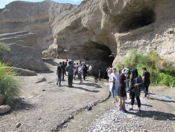 بازدیدگروه گردشگری خشت و خورشید از آثار تاریخی و طبیعی میرجاوه