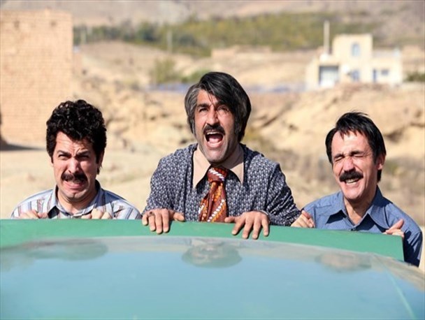 پخش پشت صحنه سریال «زیرخاکی» از تلویزیون