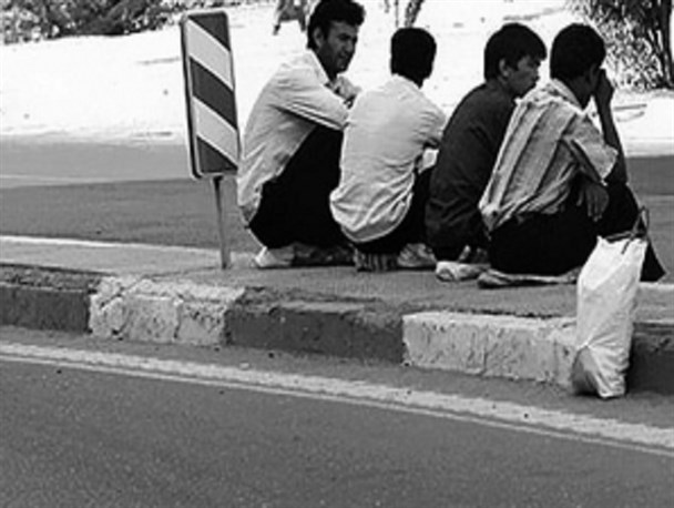 زخم ناسور بیکاری بر تن صنعت دالاهو/ بسیج سازندگی فرشته نجات بخش خانواده های بیکار