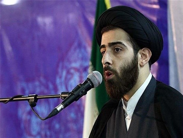 حصر "الزهرا" و آبادان چه فرقی می‌کند/ شعر شاعر خوزستانی در محضر مقام معظم رهبری