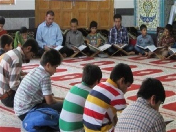 اجرای طرح با قرآن در رمضان در روستای سالیکنده