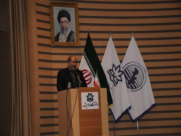 وضع دانشگاه ها از دید رهبر انقلاب اصلا رضایتمند نیست/ رهبری از دانشجویان بیشتر از اساتید امید دارند
