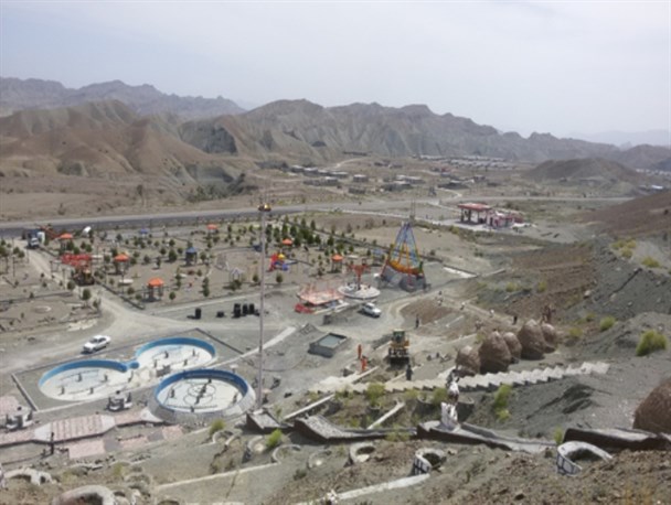 کمبود آب گریبان گیر فضای سبز شهری بشاگرد/شهرداری در ماه، یک میلیون تومان هم از عوارضات داخلی شهر درآمد ندارد
