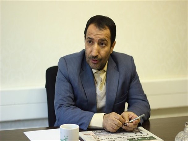 اقدامات دولت با اهداف اقتصاد مقاومتی فاصله زیادی دارد