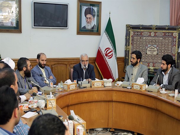 با سازش و مصالحه نمی‌توان در برابر دشمنان ایستادگی کرد