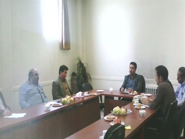 درد دل کشاورزان زحمت‌کش شهرستان دماوند به گوش هیچ یک از مسئولان نرسیده است/ مشکلات بخش کشاورزی در دماوند باعث می‌شود، فرزند هیچ کشاورزی به سراغ این شغل نرود