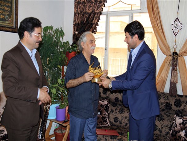 هنرمندان کُرد جایگاه والایی نزد مردم دارند
