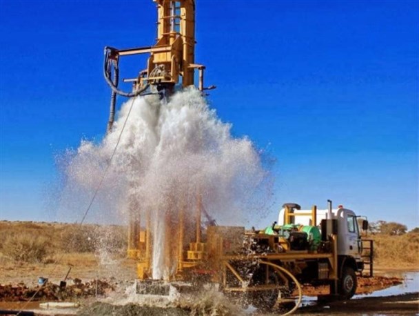 جستجوی آب در عمق ۲۸۵ متری اراضی خلیل‌آباد/ ۳ حلقه چاه جدید وارد مدار آبرسانی شدند