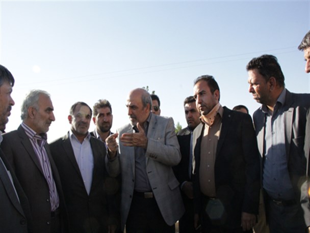 بازدید وزیر ورزش و جوانان از مجموعه ورزشی انقلاب دامغان /22 میلیارد ریال دیگر برای اتمام این مجموعه ورزشی نیاز است
