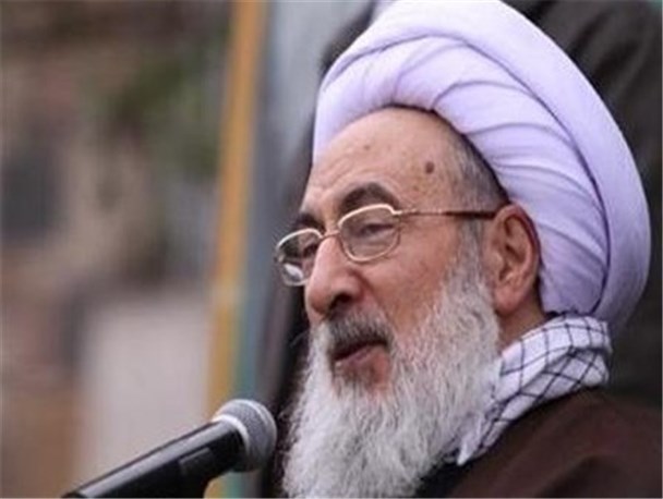 به جای زنان بی‌سواد بانوان فرهیخته در مراسمات مذهبی سخنرانی کنند