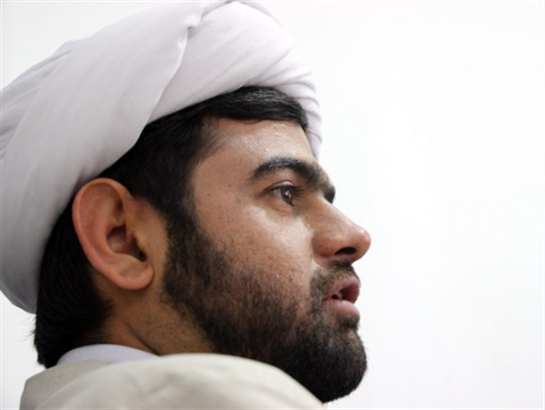 در نظام اسلامی ارباب رجوع از جایگاه ویژه ای برخوردار است