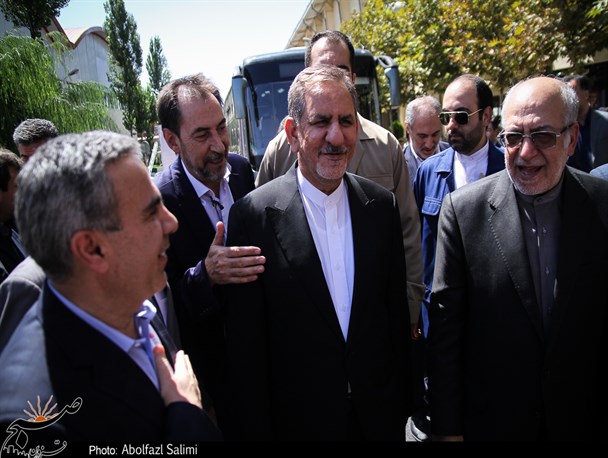 بازدید  معاون اول رئیس جمهور از چند واحد صنعتی استان قزوین