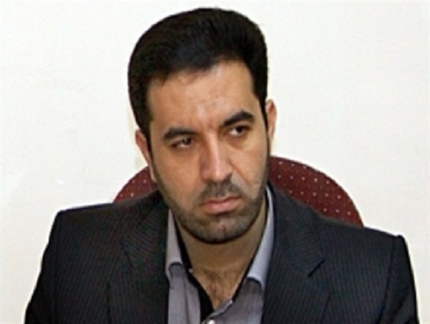 ایزدی: شماها نبودید، من بودم در دولت قبل و می دانم چطور "صد سکه صد سکه" می دانند