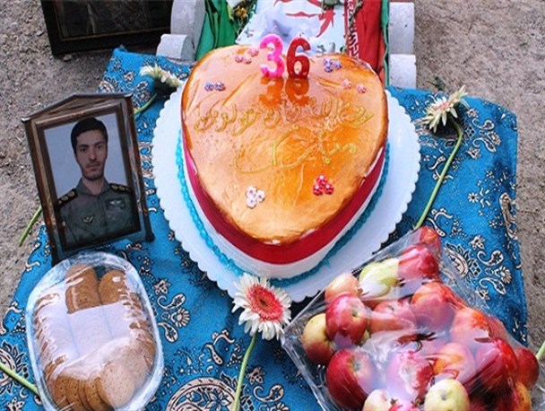 جشن تولد شهید مدافع حرم سیدروح‌الله عمادی +تصاویر