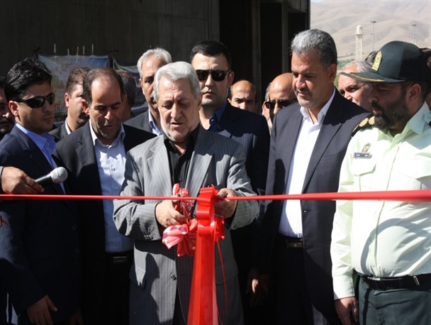 تقاطع غیر هم‌سطح بهشت هاجر ملایر با حضور استاندار افتتاح شد