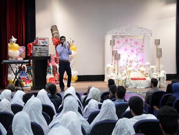 مراسم جشن ازدواج نوعروسان در بوشهر برگزار شد