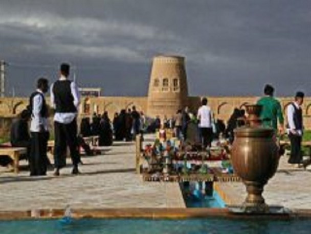 خانه باغ شاکر آران و بیدگل برترین اقامتگاه بوم گردی استان اصفهان شد