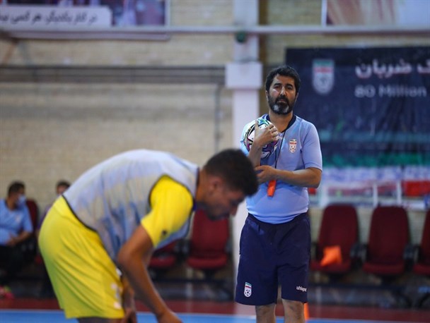 ناظم الشریعه: بازی بلاروس تقریبا شبیه صربستان است/ 25 بازیکن را برای جام جهانی فوتسال ریجیستر می کردیم