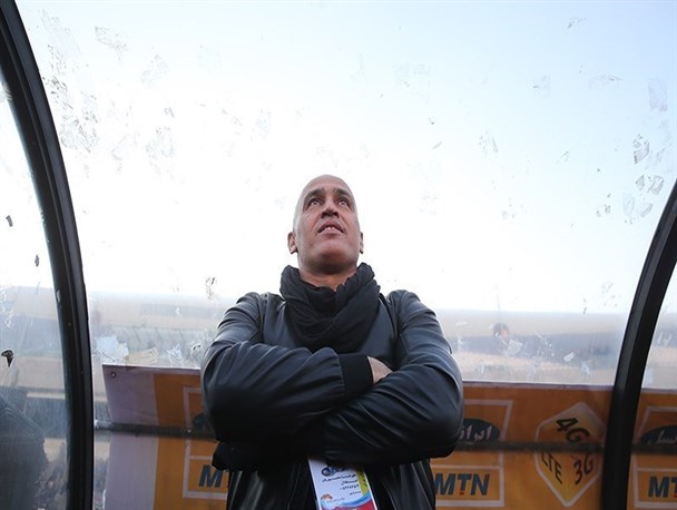 ساعات پرتنش برای نماینده فوتبال اراک/ مدیرعامل با منصوریان بست، رئیس کارخانه قرارداد را وتو کرد!