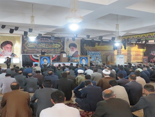 آغاز هفته دولت با گلباران قبور مطهر شهدا در یاسوج