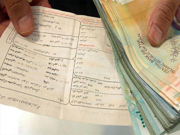 یزدی ها بیش از ۲۳۳میلیارد تومان به شرکت برق بدهی دارند/سیل بیش از۲۰هزار دقیقه برق یزدی ها را قطع کرد