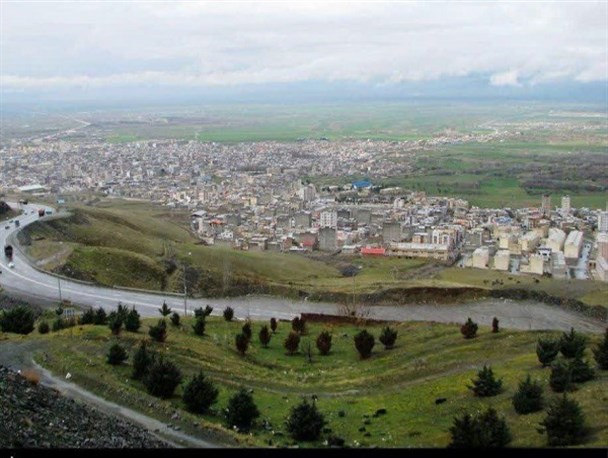 از خاموشی و عدم نصب علائم راهنمایی تا عدم خط‌کشی و آسفالت‌ریزی در گردنه اسدآباد!