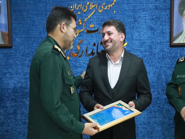 دیدار فرمانده سپاه الغدیر با استاندار یزد به مناسبت هفته دولت