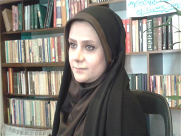شهدا مانند ققنوس سوختند و جامعه جدیدی ساختند / توفیقی بود در جنگ نرم با سلاح قلم برای شهدا کتاب بنویسم
