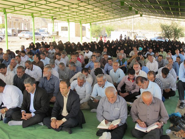 مراسم معنوی دعای پرفیض عرفه در جوار گلزار شهدای شهرستان لنده برگزار شد+عکس