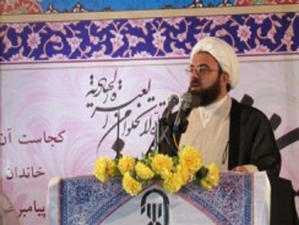 وظیفه علمای دینی و نخبگان سیاسی و فرهنگی، شناخت درد بزرگ دنیای اسلام است