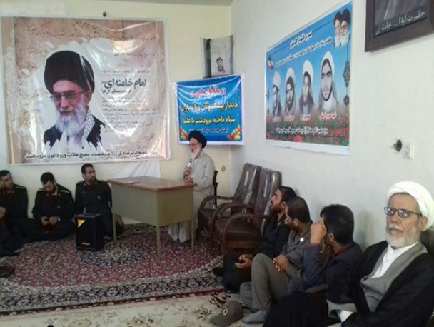 دیدار پاسداران و پیشکسوتان سپاه با علمای شهر مرودشت