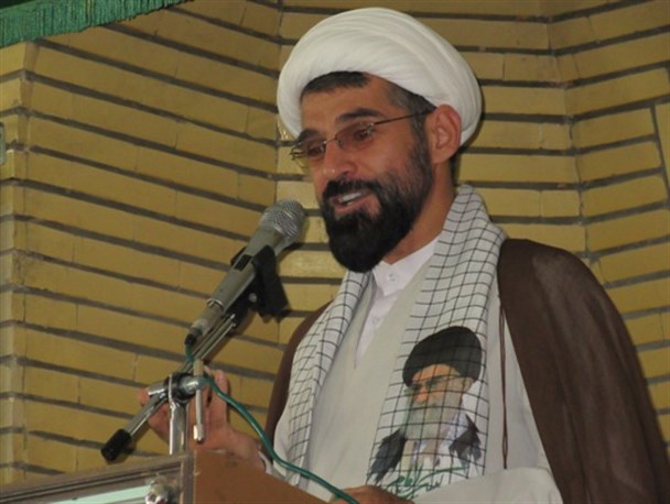 دکترین دفاعی کشور دفاع همه جانبه است / تألیف کتب درسی نباید در اختیار افراد نامحرم قرار گیرد