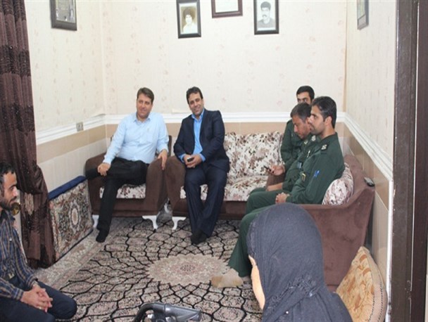 گزارش تصویری/دیدار فرمانده سپاه ناحیه ثارالله خارگ با خانواده شهدا