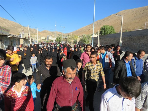 همایش بزرگ پیاده روی هفته دفاع مقدس در شهرستان کوهرنگ