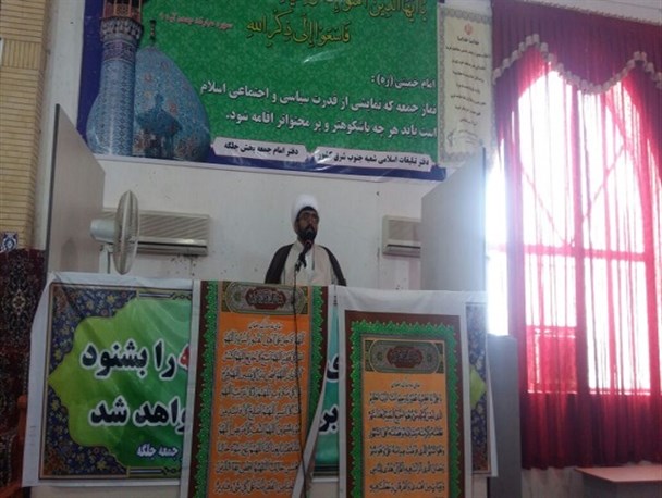 افراد ساده لوح و نادان می گویند موشک نسازیم