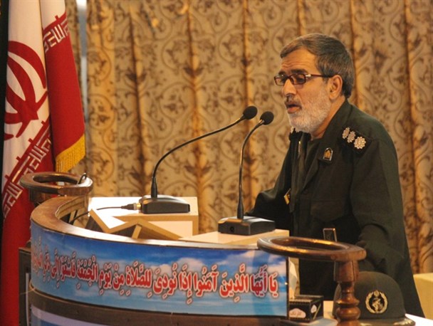 ولنگاری فرهنگی یعنی فاصله گرفتن از آرمان های شهدا / تضعیف توان دفاعی کشور، خیانت و بازی در زمین دشمن است