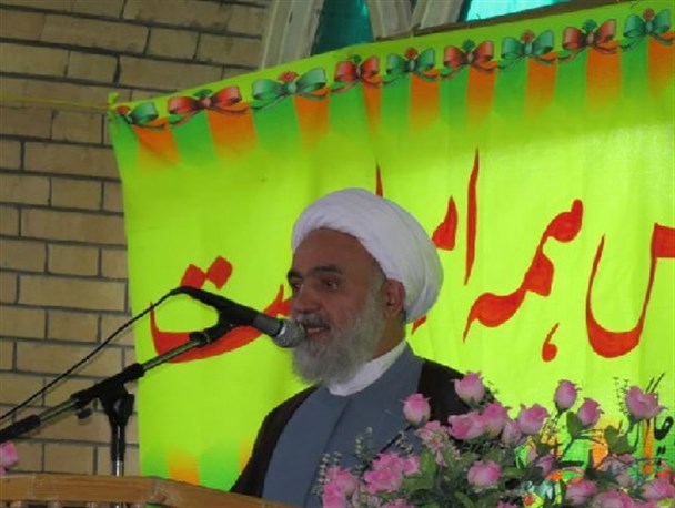 بعضی از مسئولان گفته اند، ائمه جمعه در بعضی مسائل نباید وارد شوند