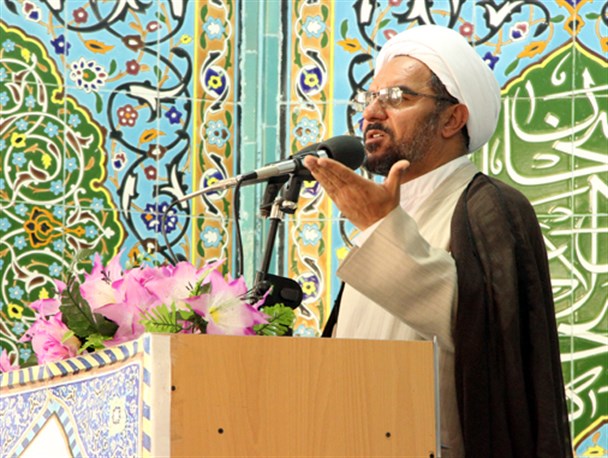 نماز جمعه منبر نصیحت در حکومت اسلامیست/ اگر به نصایح گوش می کردند هرگز به بیت المال دست درازی نمی شد