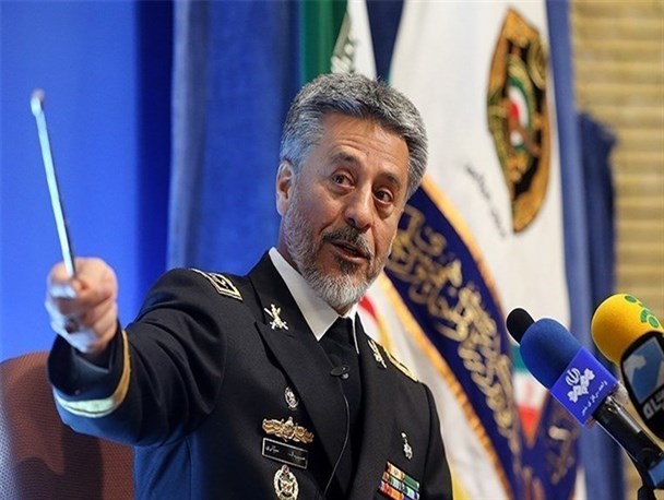مهارت نیروی دریایی ارتش در رزمایش ولایت ۹۶ به جهانیان نشان داده خواهد شد/ حضور مستمر در دریا توان دفاعی کشور را افزایش داد