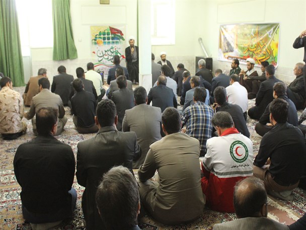 داشتن اخلاص حسینی، خسران را از انسان دور می‌کند
