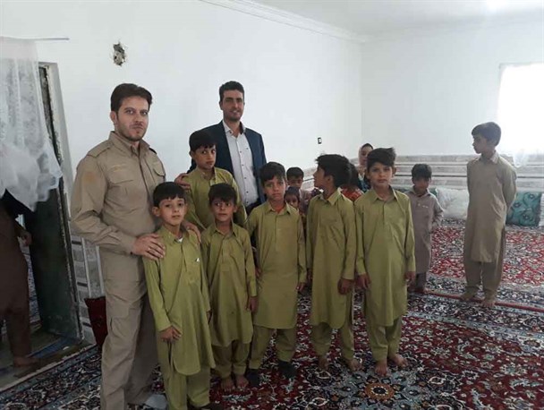 ۲۰۰ دانش آموز شهرستان زیرکوه با لباس فرم محلی به مدرسه می‌روند