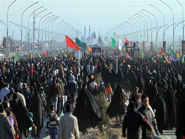 زائران اربعین گلستانی از مرز مهران عازم کربلا می شوند