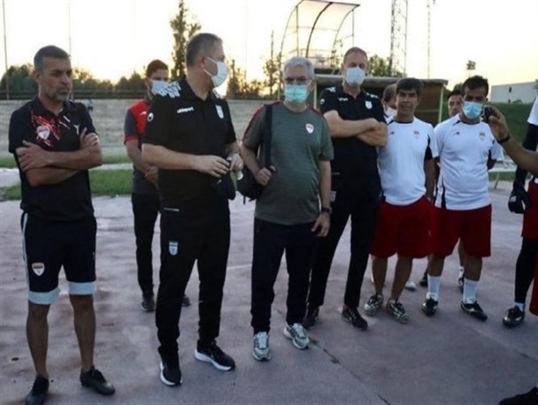 حضور سرزده سرمربی تیم ملی در تمرین فولاد/ اسکوچیچ: تمامی بازیکنان در تمامی تیم‌ها برای حضور در تیم ملی شانس برابر دارند