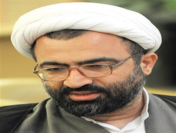 اقدامات کسانی که دنبال دفن خط امام (ره) هستند را توجیه نکنید