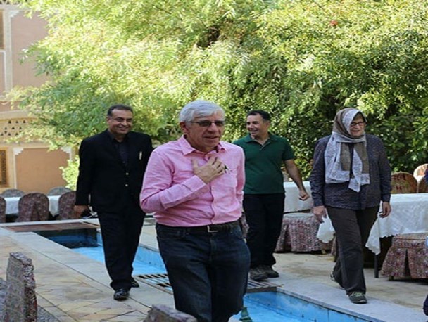 «شیرازگردی» وزیر اسبق امور خارجه انگلیس همزمان با تاسوعا و عاشورای حسینی