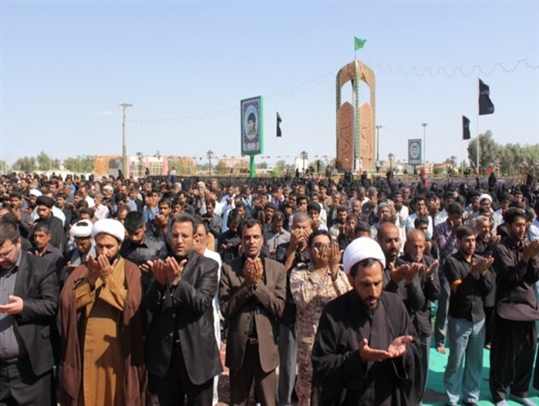 نماز باشکوه ظهر عاشورا در ریگان اقامه شد