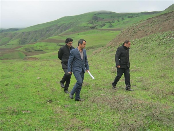 بازدید معاونت بنیاد مسکن استان از روستای پیله‌درق گرمی +عکس