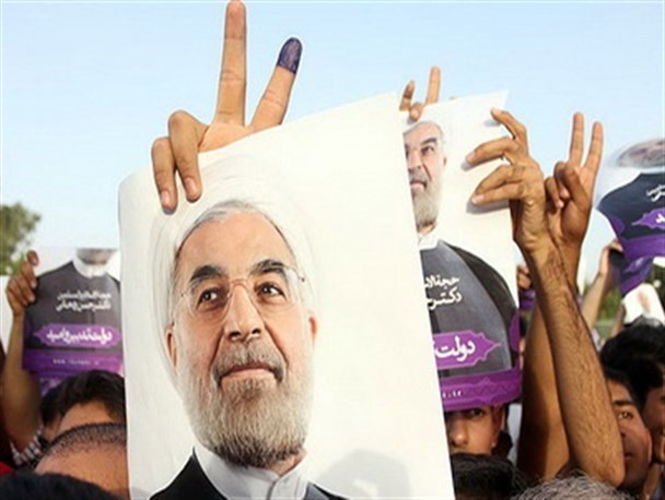 دکتر روحانی و تغییر 180 درجه ای در وعده اشتغال/ عرش تا فرش رئیس جمهور از 92 تا 95