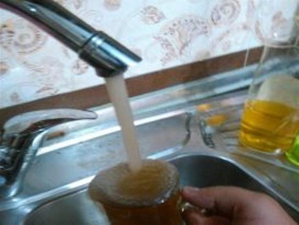 چرایی رنگ غیر عادی آب شرب مهاباد