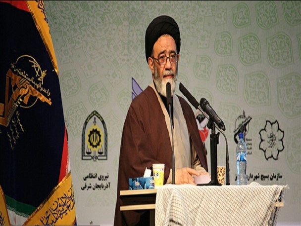 هیچ تمدنی خالی از کتاب و کتابت نبوده است/ در قرآن کریم بیش از ۴۰۰ بار در خصوص  کتاب، کتابت و مکتوب اشاره شده است